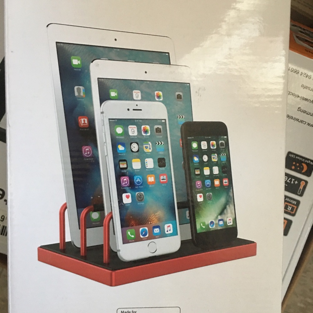 4 Port Charge Station for IPhone